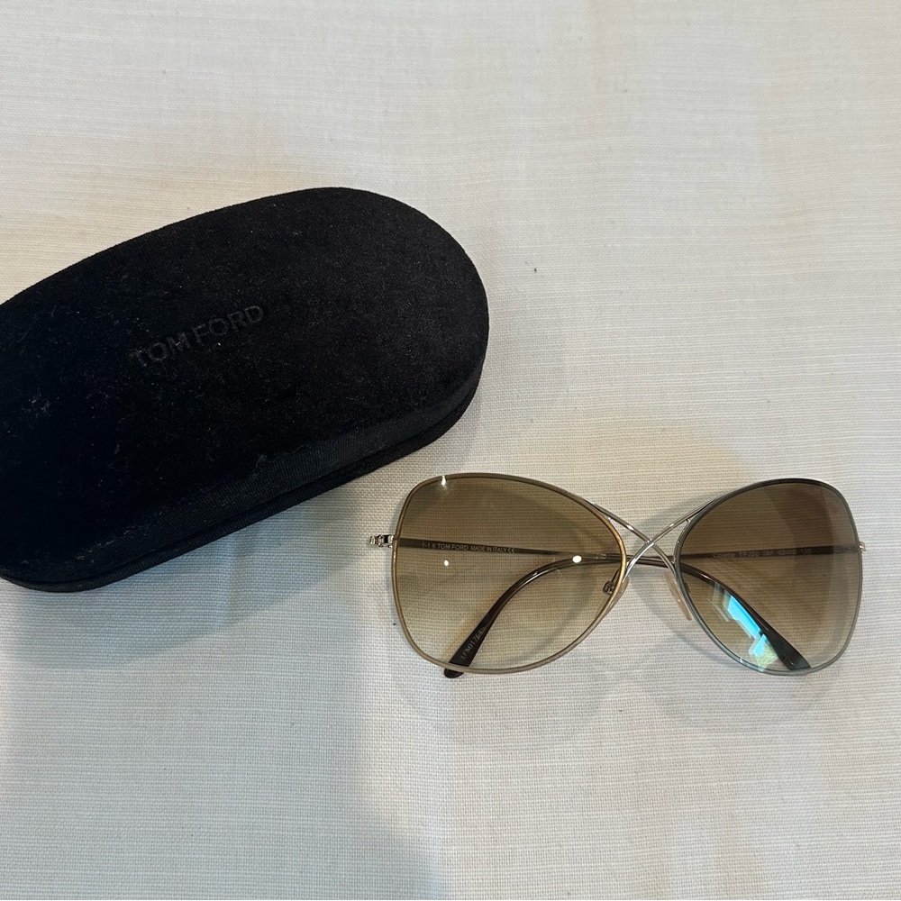 Tom Ford Women's Sunglasses with Gold Frame